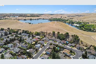 2326 Peachtree Cir, Antioch, CA 94509 - Photo 32