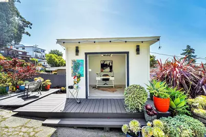 7907 Michigan Ave, Oakland, CA 94605 - Photo 6