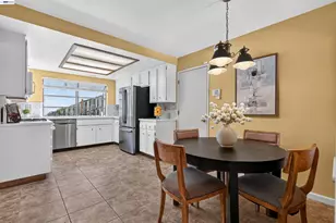 26976 Hemmingway Ct, Hayward, CA 94542 - Photo 16