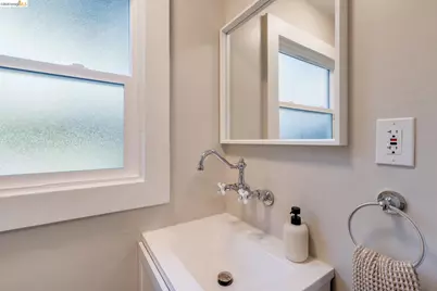 3300 Wilson Pl, Oakland, CA 94602 - Photo 28
