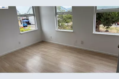 10469 West Ct, Oakland, CA 94603 - Photo 10
