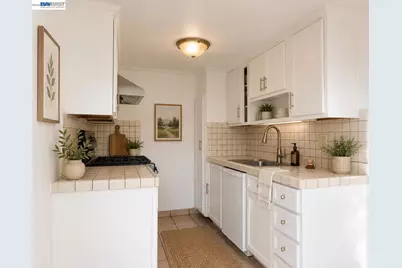 576 Sylvan St #20, Daly City, CA 94014 - Photo 6