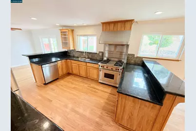 2899 Madeira Way, Pleasant Hill, CA 94523 - Photo 8