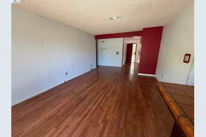 1988 Calaveras Dr, Pittsburg, CA 94565 - Photo 4