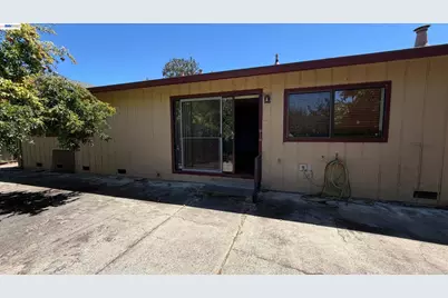 1988 Calaveras Dr, Pittsburg, CA 94565 - Photo 14