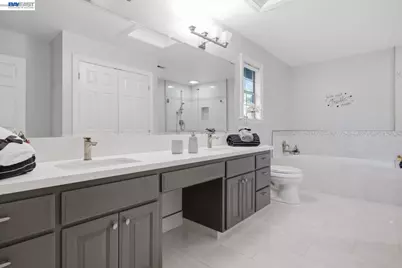 934 Wilmington Way, Emerald Hills, CA 94062 - Photo 42