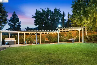 934 Wilmington Way, Emerald Hills, CA 94062 - Photo 56