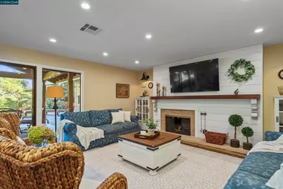 1224 Davis Ave, Concord, CA 94518 - Photo 22