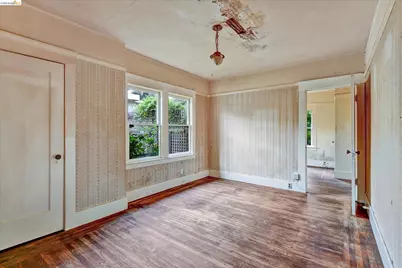 2219 Derby St, Berkeley, CA 94705 - Photo 32