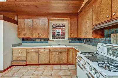 2219 Derby St, Berkeley, CA 94705 - Photo 20