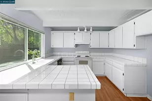 1950 Oak Grove Rd 1950 & 1952, Walnut Creek, CA 94598 - Photo 2