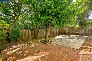 1950 Oak Grove Rd 1950 & 1952, Walnut Creek, CA 94598 - Photo 22