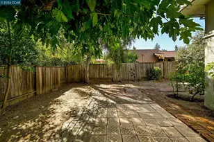 1950 Oak Grove Rd 1950 & 1952, Walnut Creek, CA 94598 - Photo 24