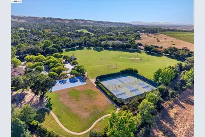 408 Cabonia Ct, Pleasanton, CA 94566 - Photo 70