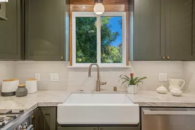 2635 Mathews St, Berkeley, CA 94702 - Photo 22