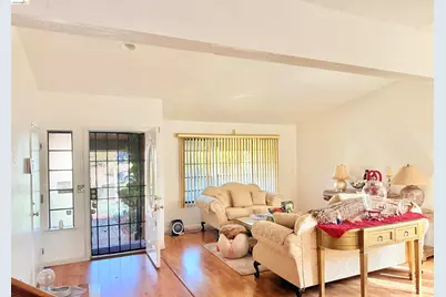 133 Meadowlark Way, Hercules, CA 94547 - Photo 2