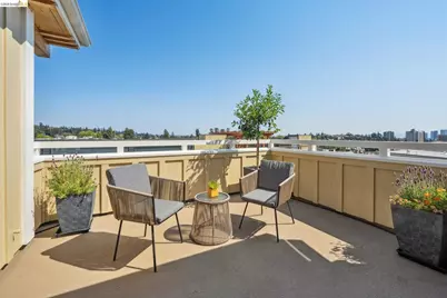4432 Howe St, Oakland, CA 94611 - Photo 12