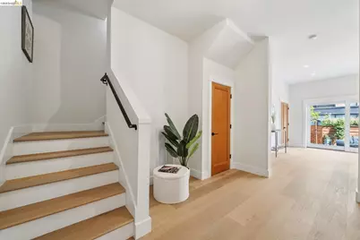 4432 Howe St, Oakland, CA 94611 - Photo 52