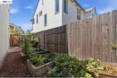951 Farmhouse Way, Folsom, CA 95630 - Photo 32