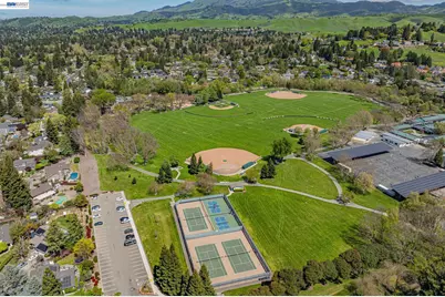 14 Liberta Court, Danville, CA 94526 - Photo 50