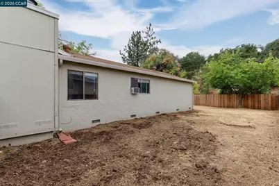 5074 Black Oak Rd, Concord, CA 94521 - Photo 18
