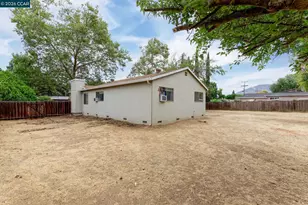 5074 Black Oak Rd, Concord, CA 94521 - Photo 4