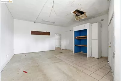 398 Macarthur Blvd, Oakland, CA 94609 - Photo 62
