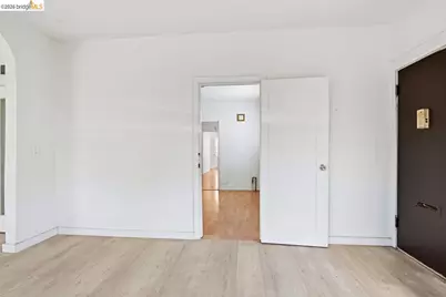 398 Macarthur Blvd, Oakland, CA 94609 - Photo 34