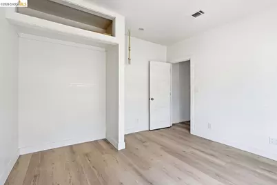 398 Macarthur Blvd, Oakland, CA 94609 - Photo 22