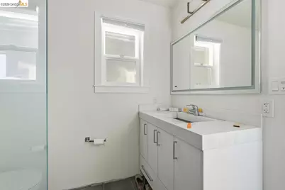 398 Macarthur Blvd, Oakland, CA 94609 - Photo 4