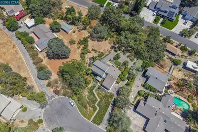 864 Coachman Pl, Clayton, CA 94517 - Photo 54