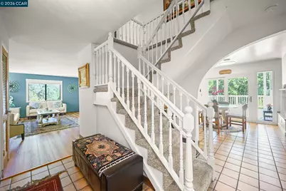 864 Coachman Pl, Clayton, CA 94517 - Photo 6