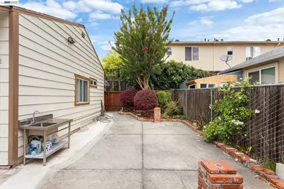 3270 Keith Ave, Castro Valley, CA 94546 - Photo 32