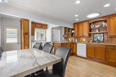 3270 Keith Ave, Castro Valley, CA 94546 - Photo 6