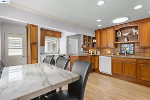 3270 Keith Ave, Castro Valley, CA 94546 - Photo 6