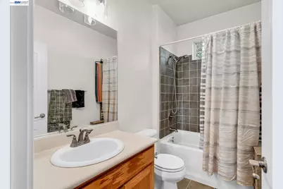 6003 Old Quarry Loop, Oakland, CA 94605 - Photo 16