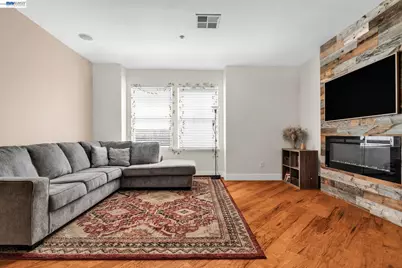 6003 Old Quarry Loop, Oakland, CA 94605 - Photo 2