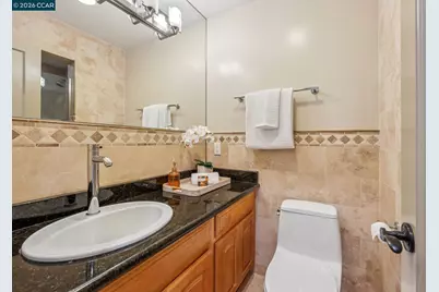 5400 Broadway Ter #301, Oakland, CA 94618 - Photo 34
