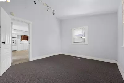 2701 Octavia St, Oakland, CA 94619 - Photo 40