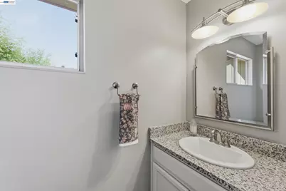 23004 Avis Ln, Hayward, CA 94541 - Photo 20