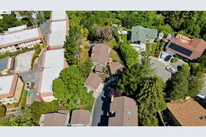 23004 Avis Ln, Hayward, CA 94541 - Photo 32
