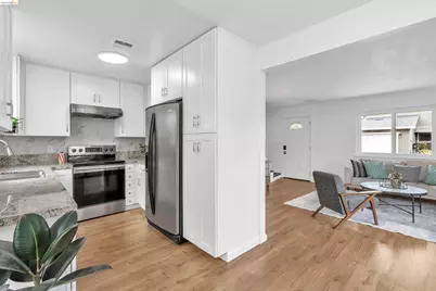 20278 Forest Ave #4, Castro Valley, CA 94546 - Photo 8