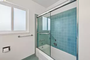 1410 Lakeshore Ave, Oakland, CA 94606 - Photo 32