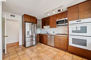 1410 Lakeshore Ave, Oakland, CA 94606 - Photo 20