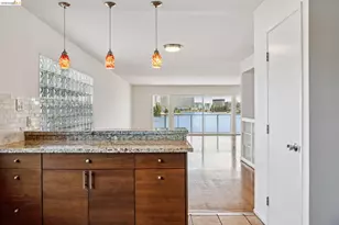 1410 Lakeshore Ave, Oakland, CA 94606 - Photo 22