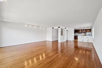 1410 Lakeshore Ave #6, Oakland, CA 94606 - Photo 10
