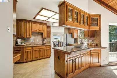 18019 Center St, Castro Valley, CA 94546 - Photo 28