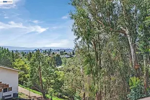 18019 Center St, Castro Valley, CA 94546 - Photo 2