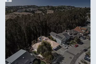 18019 Center St, Castro Valley, CA 94546 - Photo 6