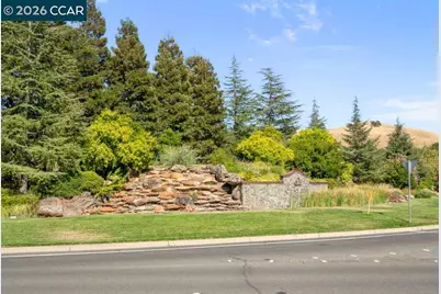 511 Suisun Ct, Clayton, CA 94517 - Photo 48